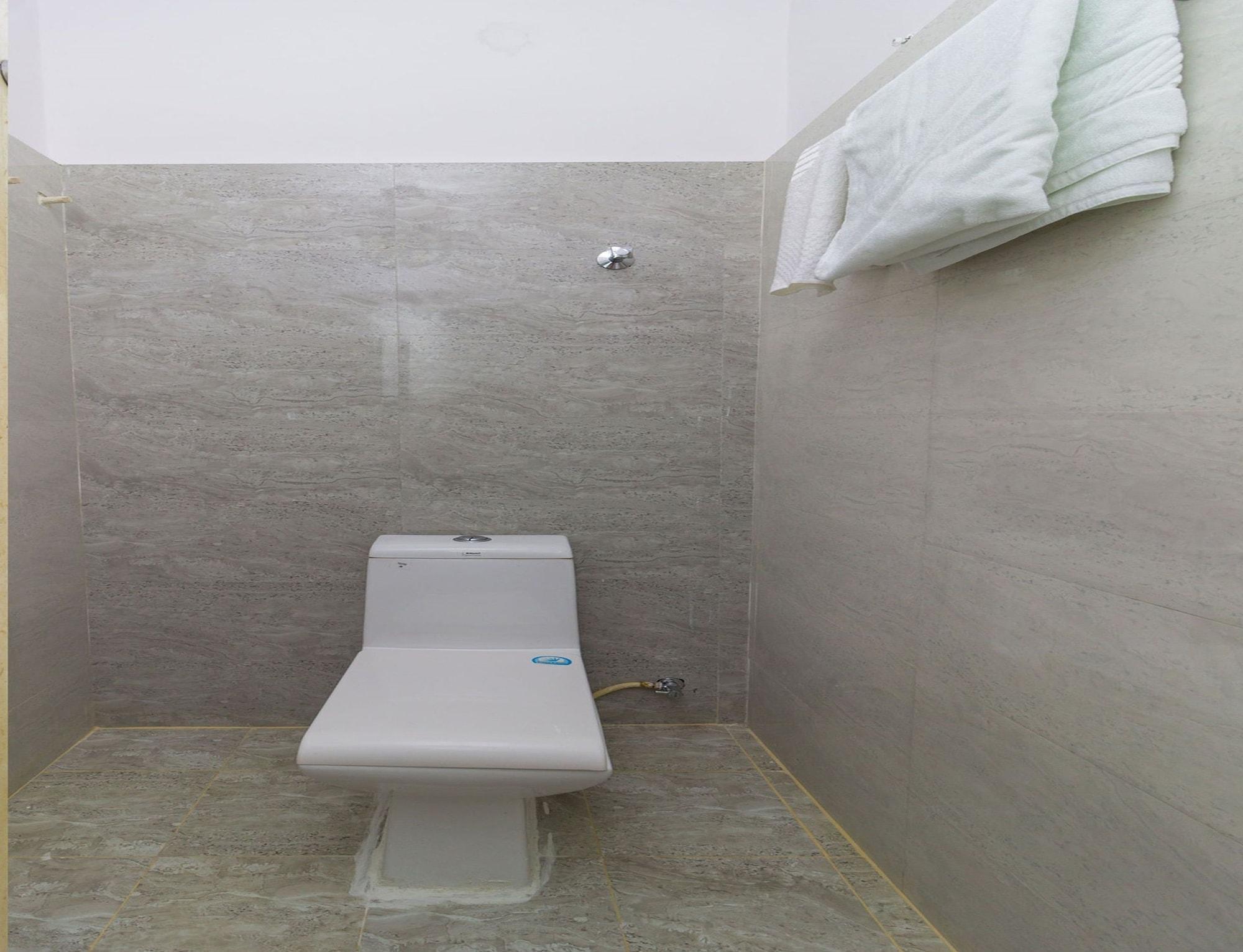 Hotel O Srujana Stay Inn Hyderabad Exterior photo